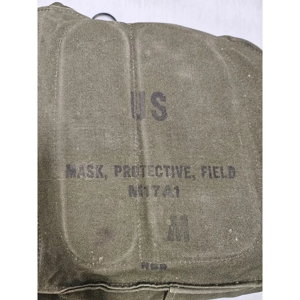 US Gas Mask M17 A1 LARGE Mask With Original Nylon Carry Bag